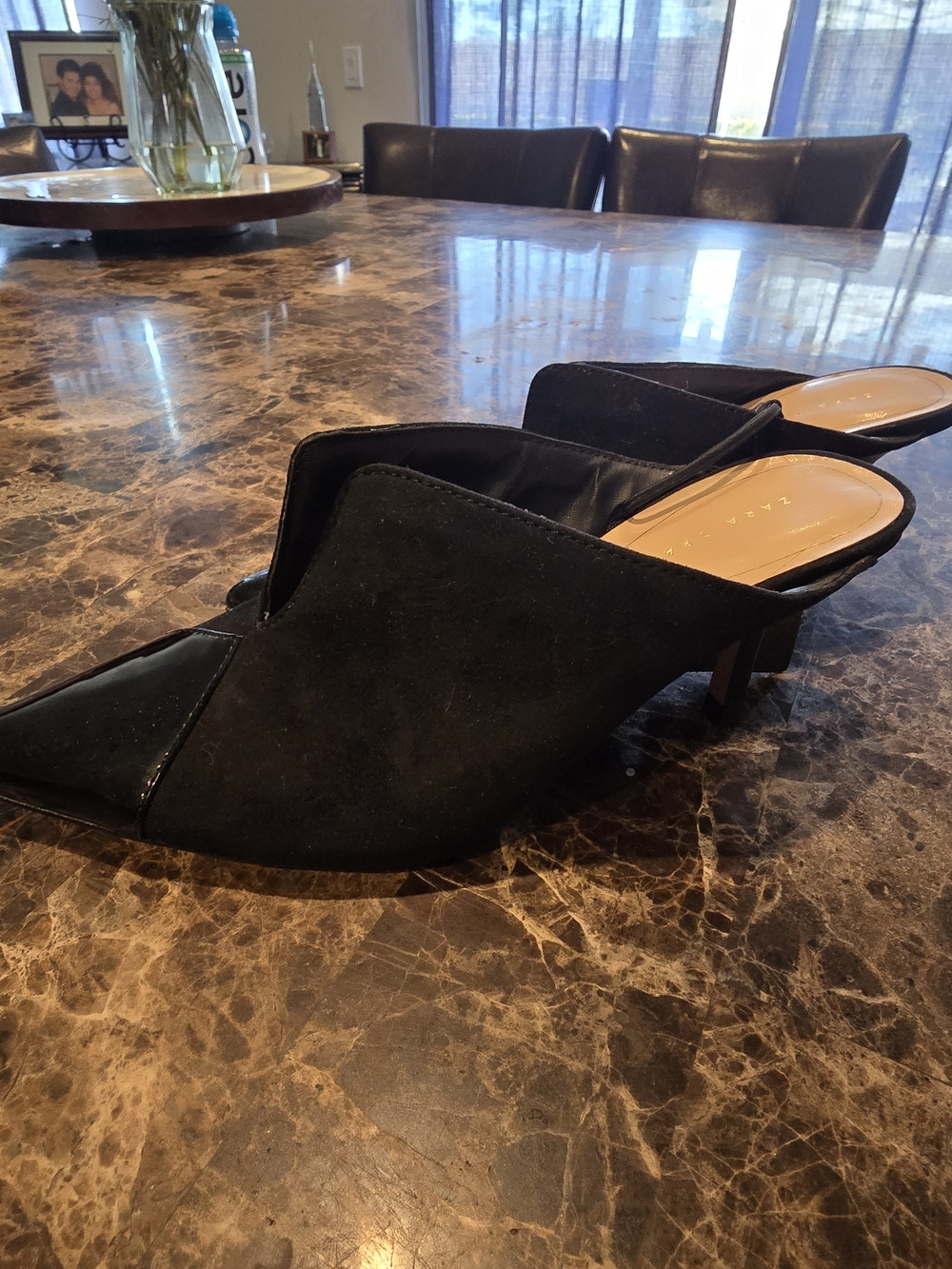 Zara Black Suede & Patent Leather V-Neck Cap Toe Heeled Mules - Size 37 / 6.5